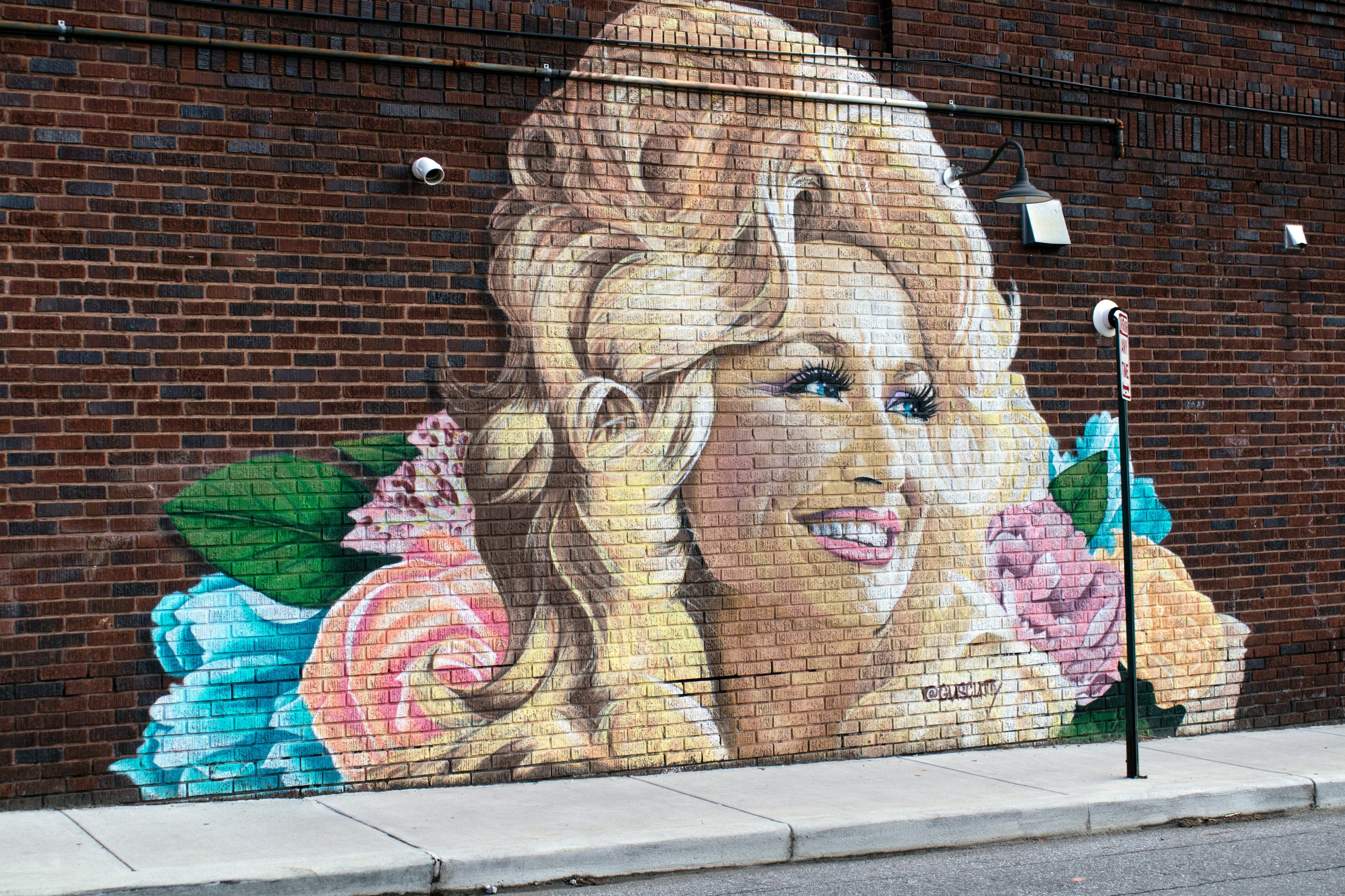 Dolly Parton net worth: how she built a $600M+ country empire